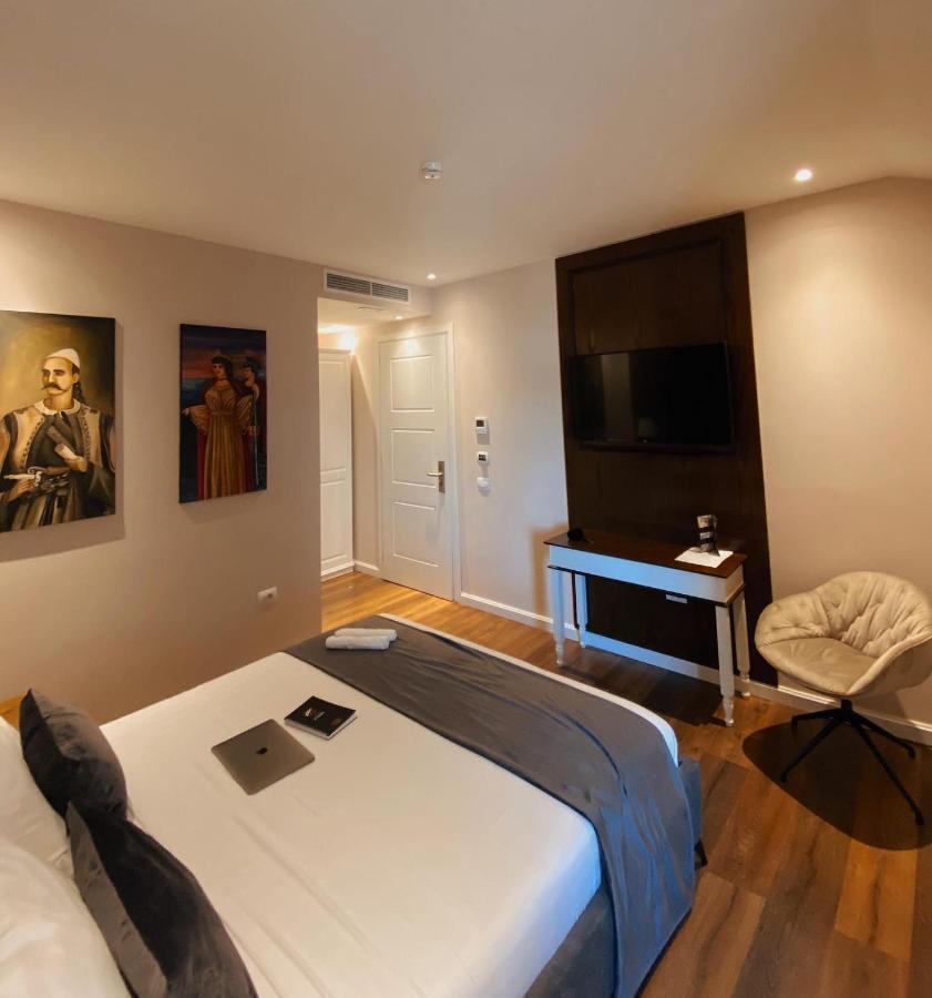 Arberia Palace Hotel Fushe Milot 外观 照片