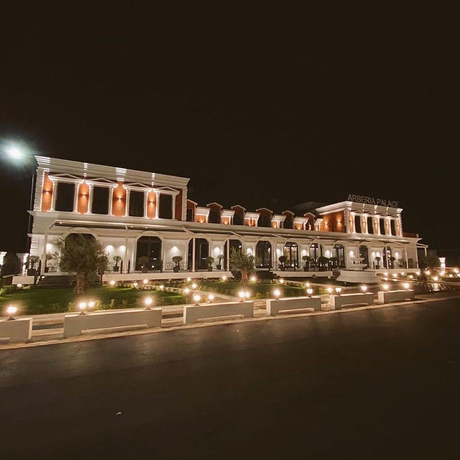 Arberia Palace Hotel Fushe Milot 外观 照片