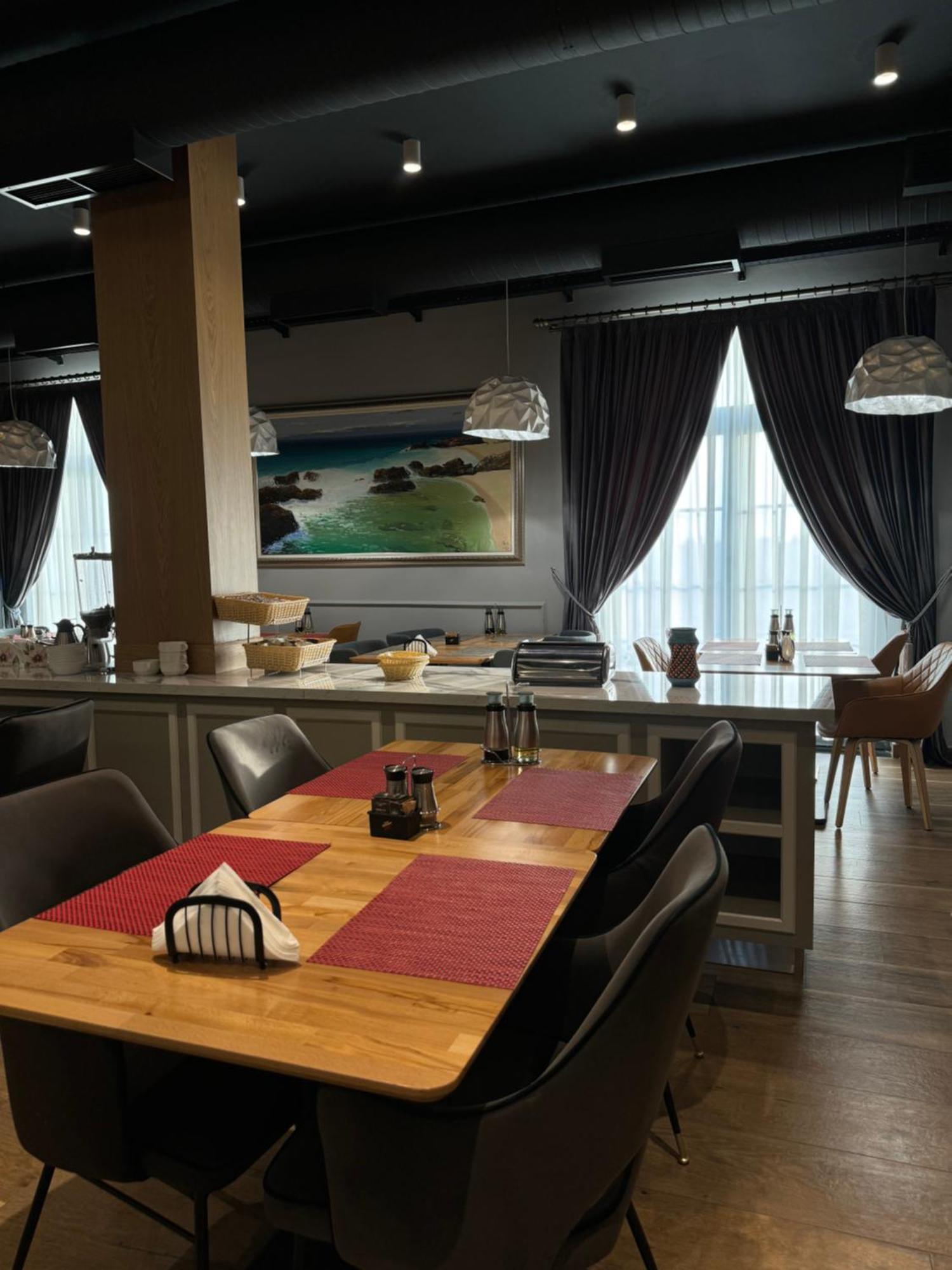 Arberia Palace Hotel Fushe Milot 外观 照片