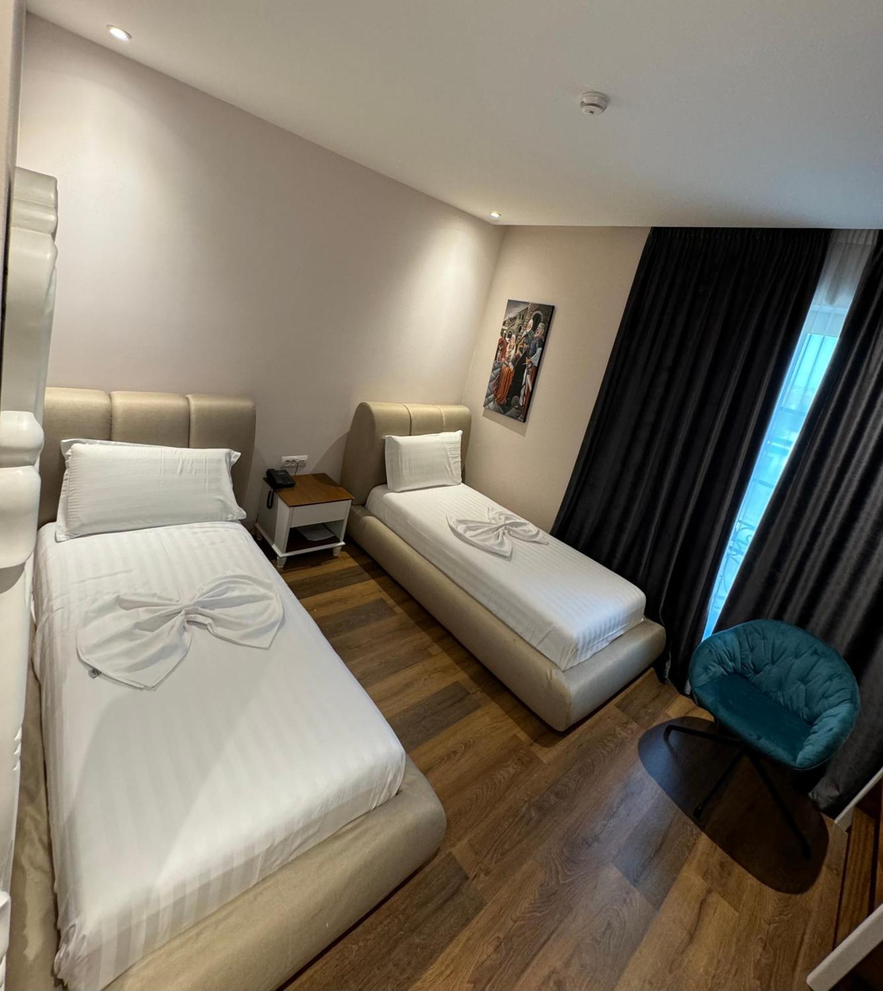 Arberia Palace Hotel Fushe Milot 外观 照片